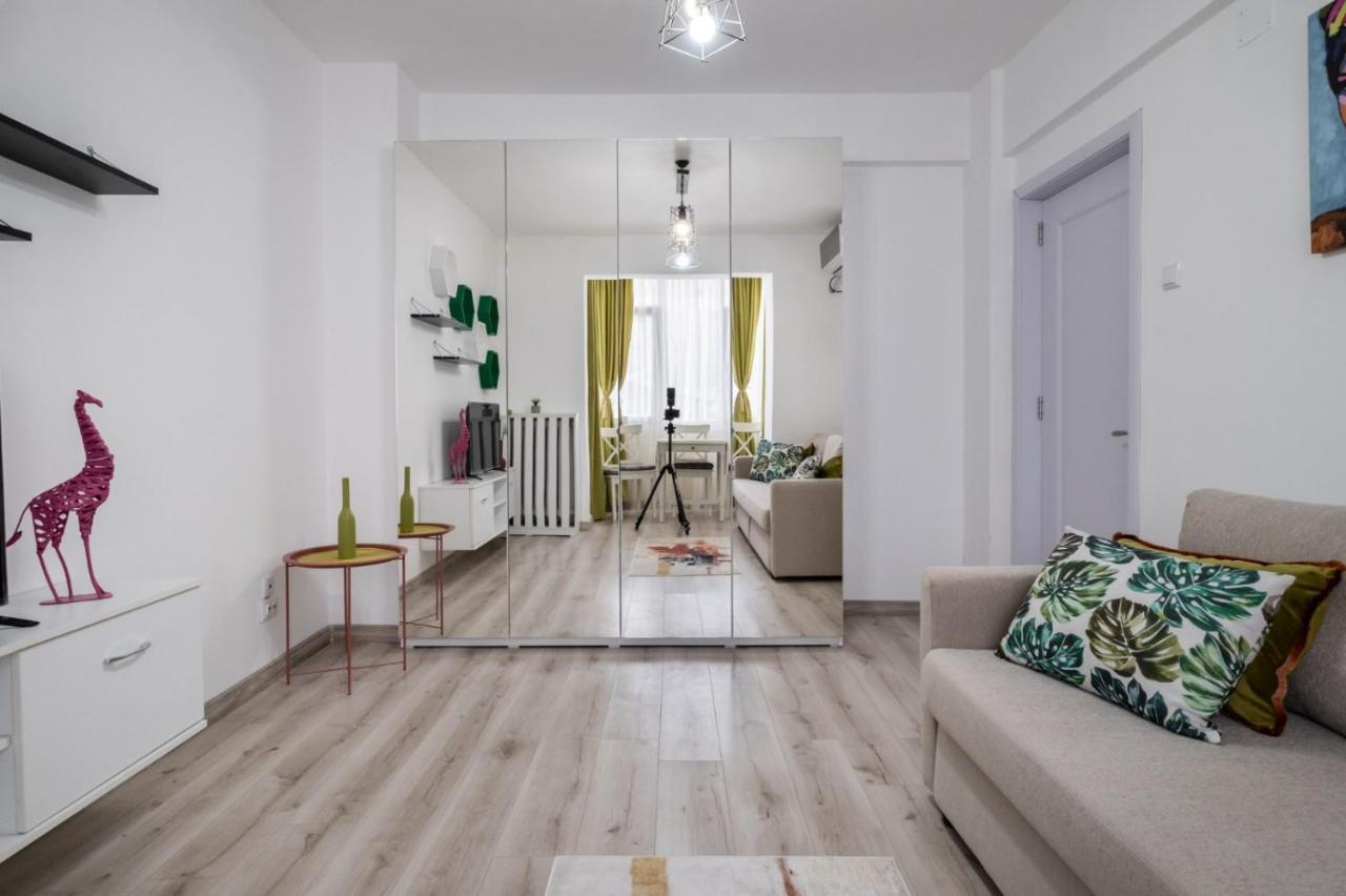 Laroka House Cosy And Modern Apartment Universitate-City Centre Bucareste Exterior foto