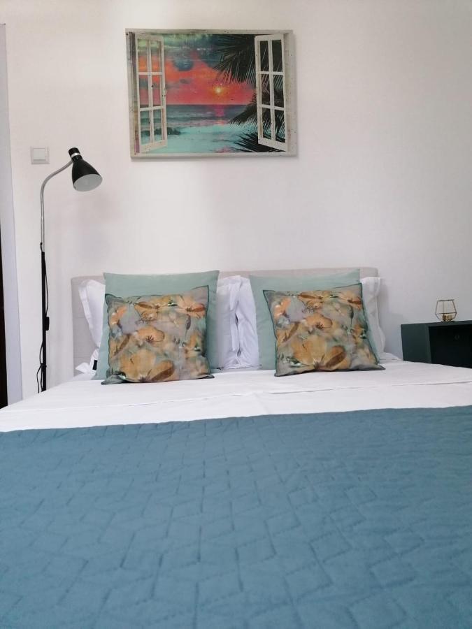 Laroka House Cosy And Modern Apartment Universitate-City Centre Bucareste Exterior foto