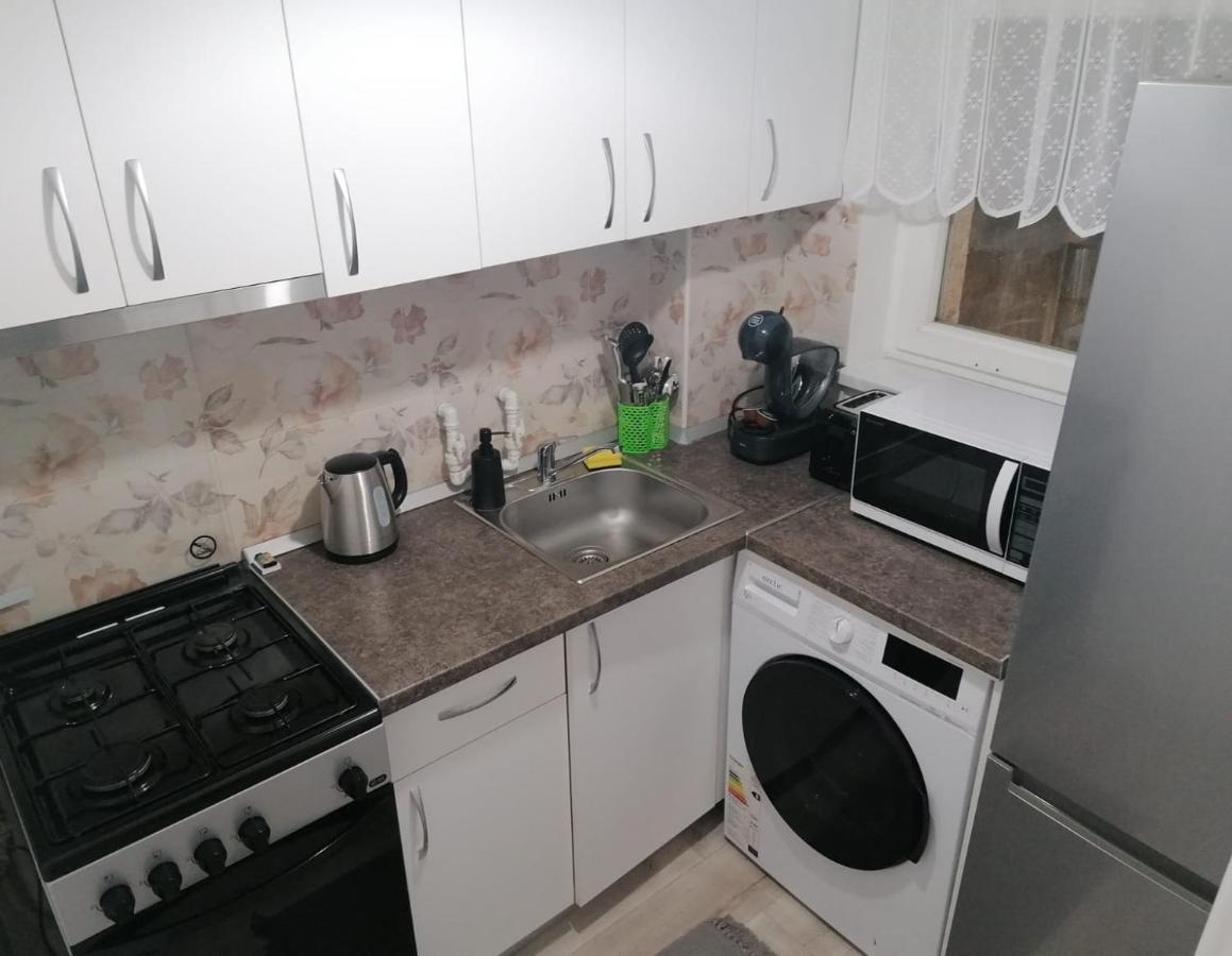 Laroka House Cosy And Modern Apartment Universitate-City Centre Bucareste Exterior foto